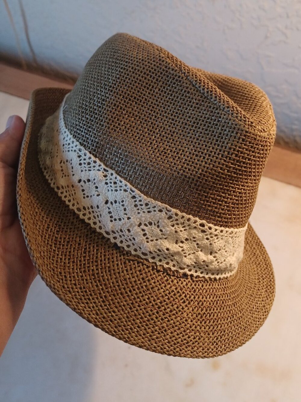 The Hatter Company Brown Woven Fedora Hat Womens M/L Lace Bow Band 22.5" Trilby